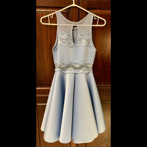 Scuba Periwinkle Lace ✨Dress✨ - Picture 2 of 3